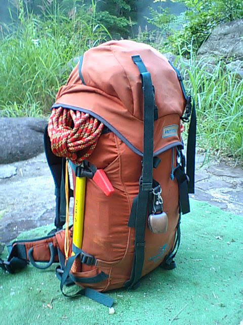 Sawanobori requires various pieces of equipment, including climbing ropes, harnesses, helmets, felt-soled shoes, and quick-dry clothing, as well as essential hiking gear. Typically, we pack a 30-liter dry bag inside our backpack to protect items that must remain dry. For valuables such as cameras or rechargeable batteries, we rely on a state-of-the-art solution—Ziploc bags.<br />
<br />
Recently, black bear sightings have increased on Honshu Island, particularly in the Tohoku region. To minimize risk, it is highly recommended to attach a cowbell to your backpack and carry bear spray. Since bears often dwell and forage along rivers, the risk, or 