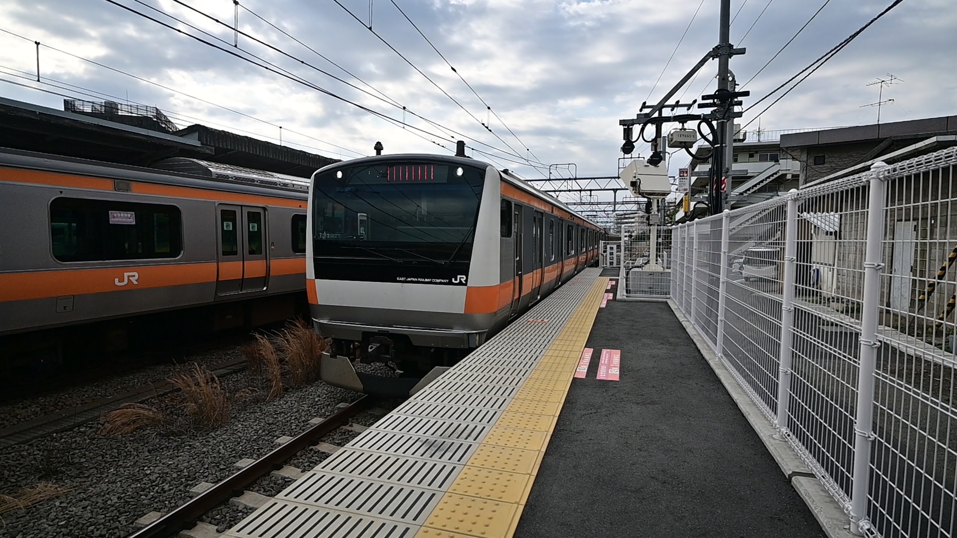 From central Tokyo—whether Tokyo Station or Shinjuku Station—take the Chuo Line and transfer to the Ome Line to reach Mitake Station or Musashi-Itsukaichi Station. From there, convenient bus services connect to the trailheads, and a cable car is available to take visitors closer to the summit. 01