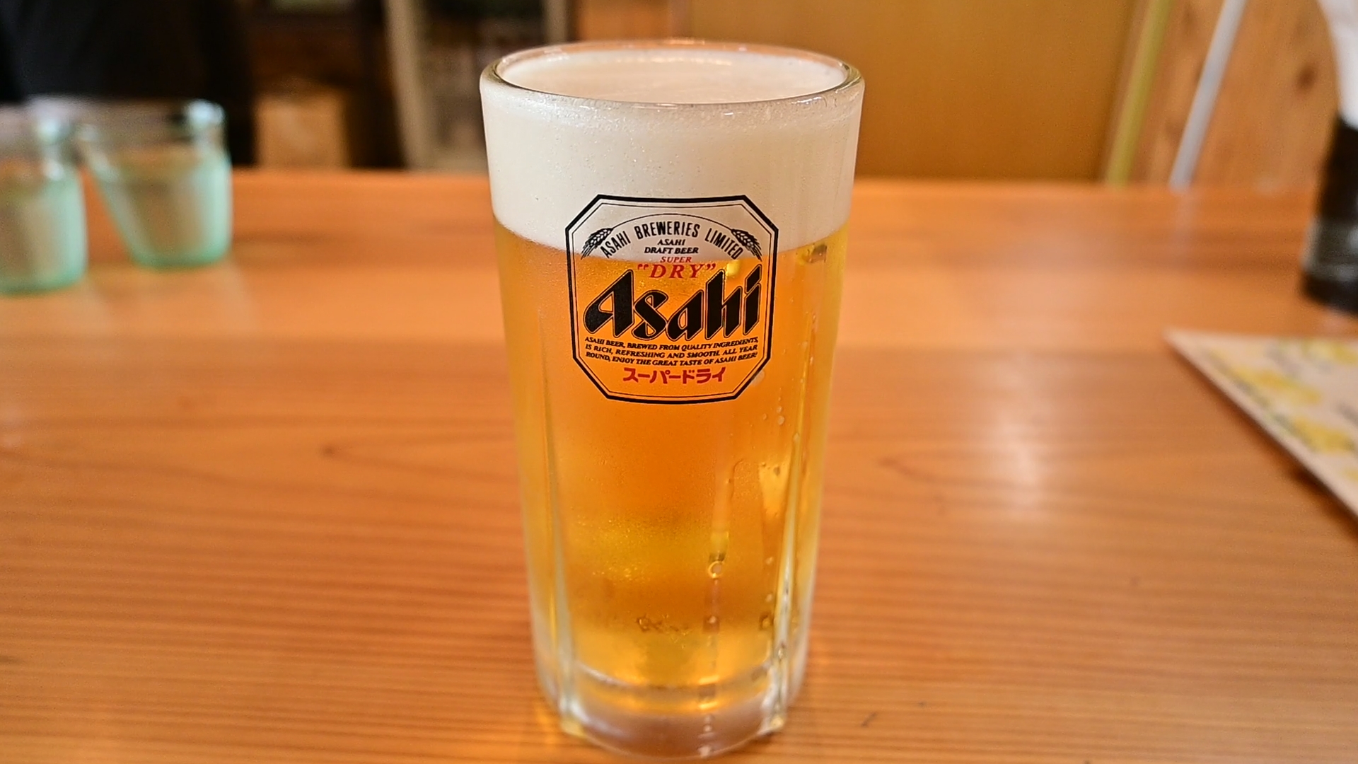 After a 10-hour hike, you deserve a reward. Fortunately, Mt. Kumotori offers a spectacular view of Mt. Fuji, a mountain deeply loved and revered by the Japanese people.<br />
I have a secret to share — I have never climbed to the summit of Mt. Fuji. I’ve only reached the 7th or 8th station for rescue training, but I’ve never stood at the very top. For me, and for majority of my friends, Mt. Fuji is not a mountain to climb; The mountain is best enjoyed from afar rather than joining the long queues at every corner during the trip to it.<br />
<br />
But after such a strenuous hike, you also need a secular reward😏 Luckily, there’s a small but charming kitchen in front of the Kamosawa bus stop, offering a cozy spot for a post-hike meal. Around Okutama Station, you’ll also find plenty of pubs — even a microbrewery — so finding a welcoming place to cool down won’t be a challenge🍺 02